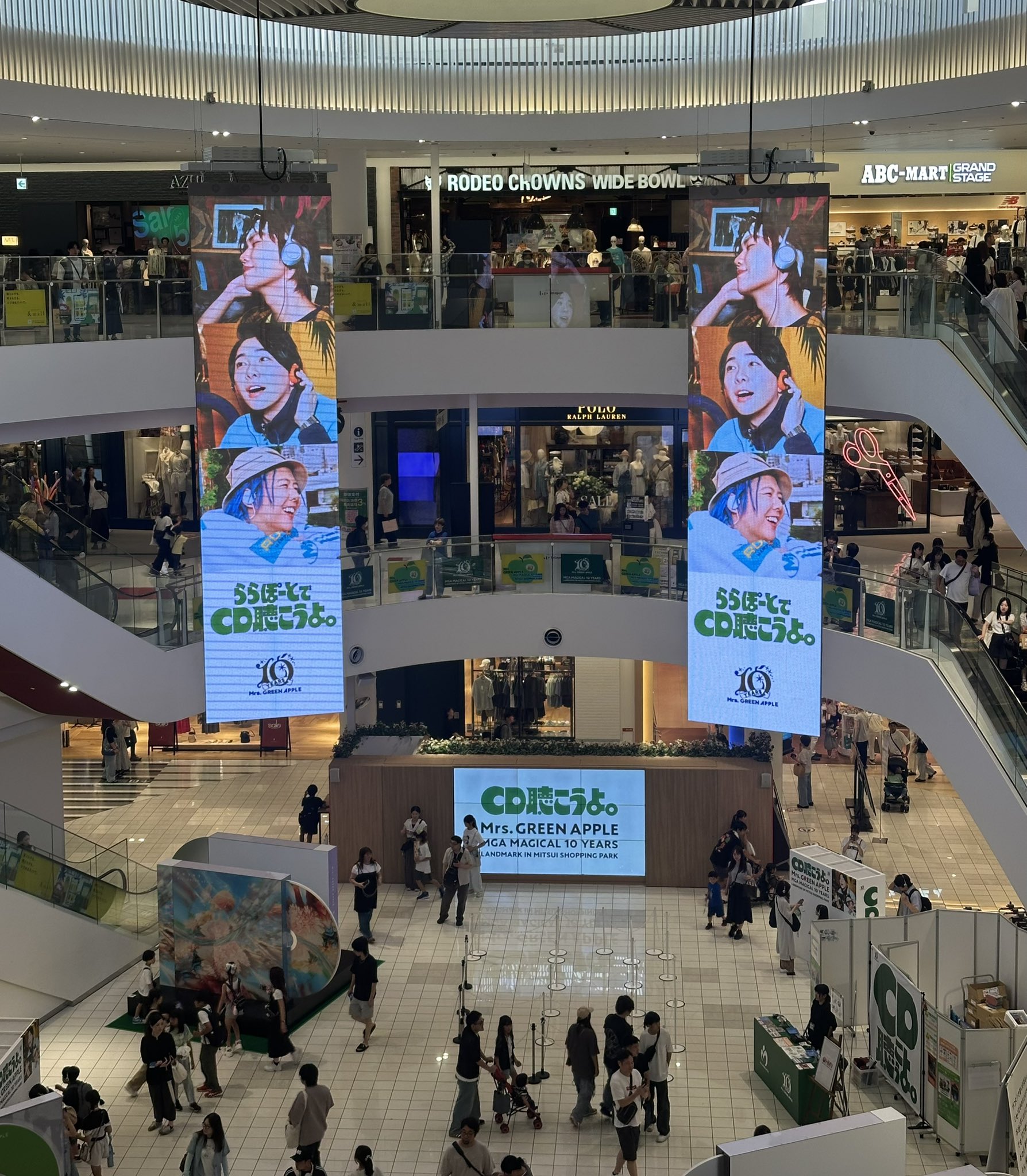 ミセス ららぽーと ポップアップ ガチャ ミセス ららぽーと ポップアップ ガチャ 写真）Mrs. GREEN APPLE