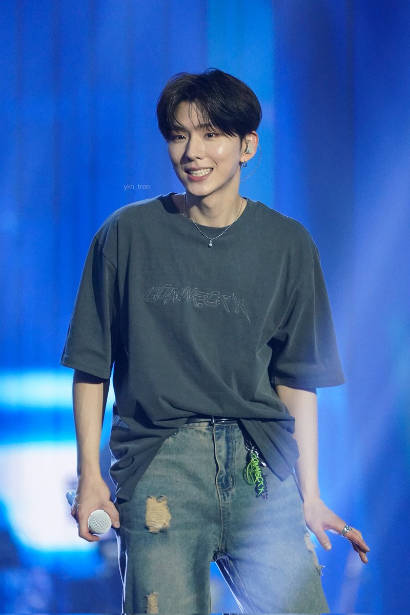 기횬 진짜 이쁘네,,,,,,,,,,,,