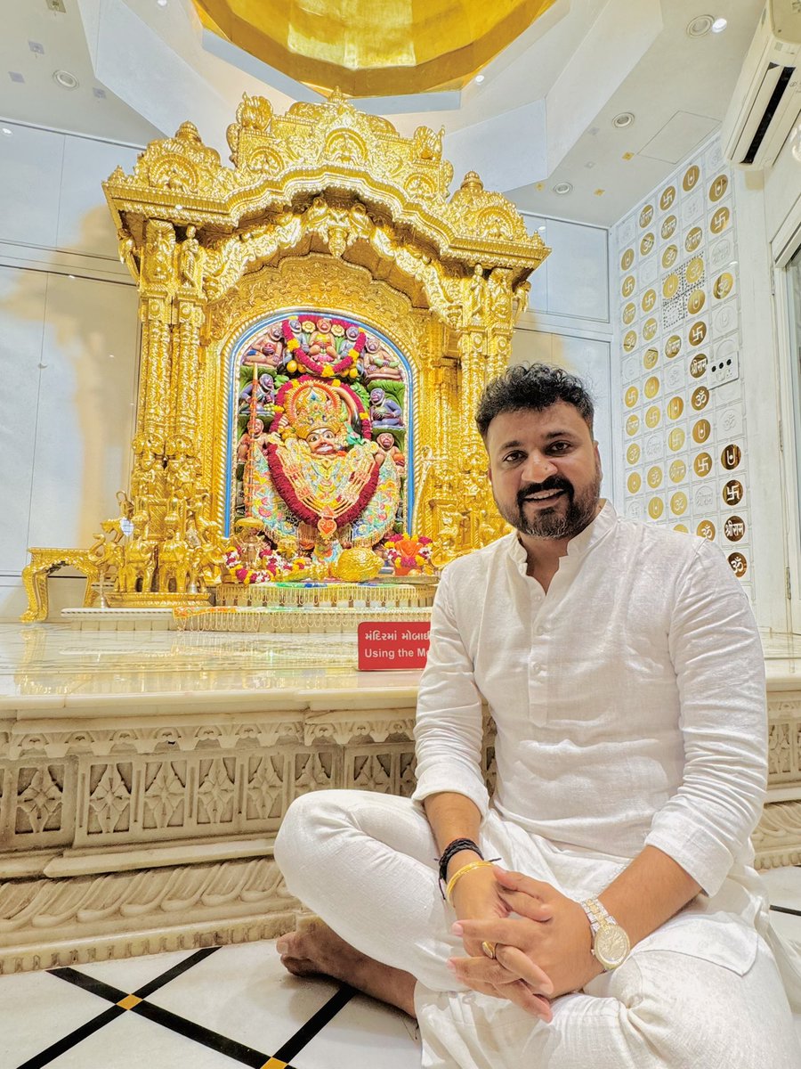 idineshdesai's tweet image. ॐ हं हनुमते नम:

अतुलितबलधामं हेमशैलाभदेहं दनुजवनकृशानुं ज्ञानिनामग्रगण्यम्।

.

#hanuman #bajrang #shiv #bajrangbali #kastabhanjandev #dineshdesai #dd #viral