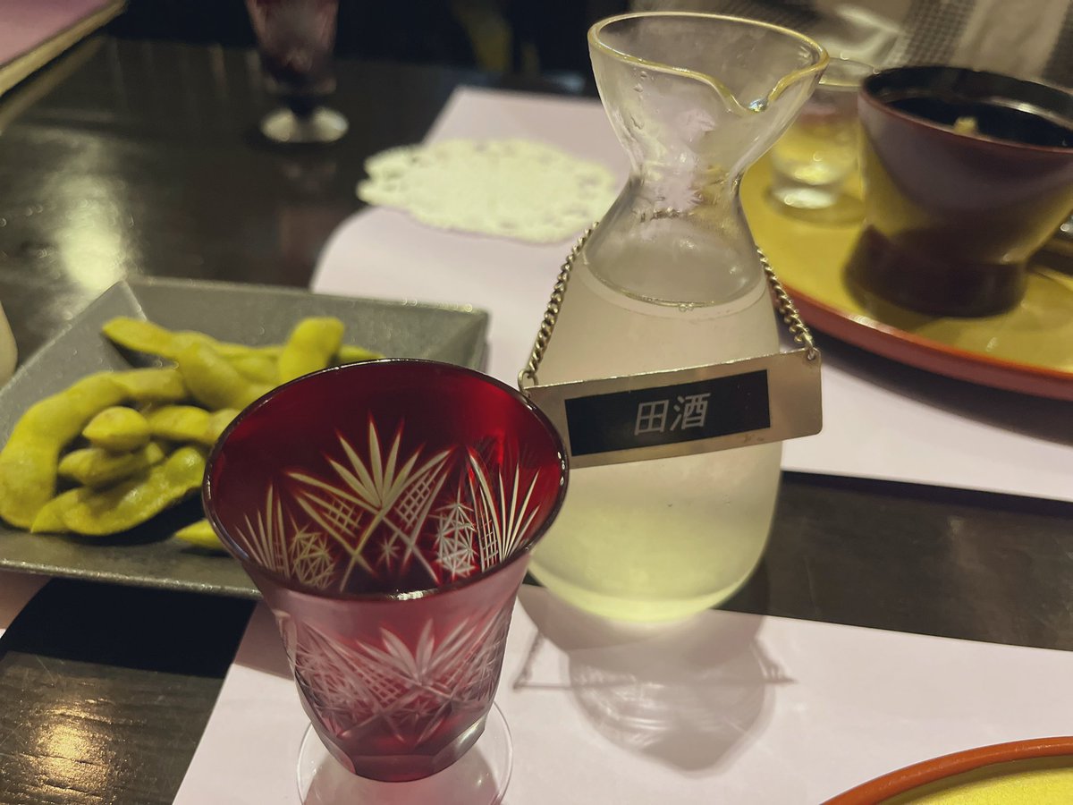 gensenkan's tweet image. 夜は大好き飲み屋でポン酒色々頂いてきた♡田酒、磯自慢、〆張鶴、真澄🍶