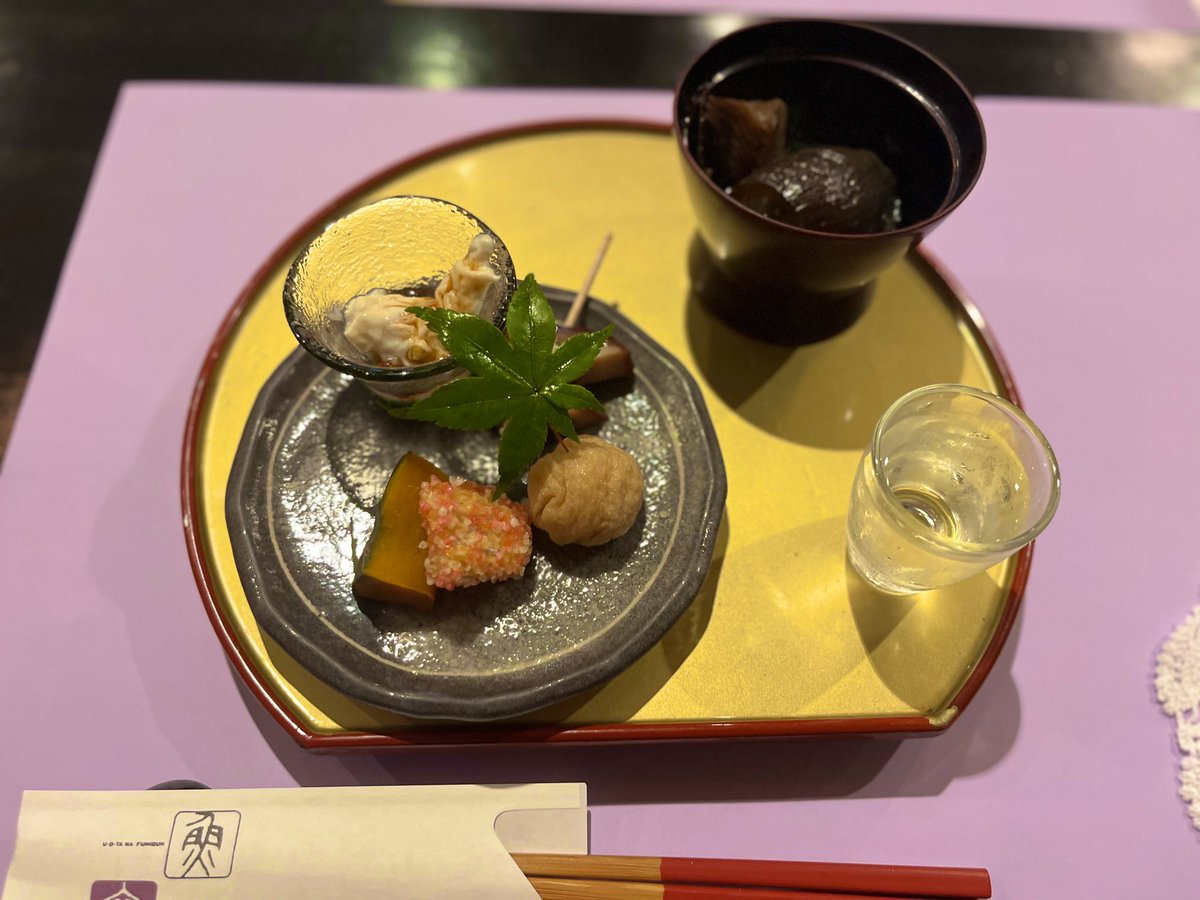 gensenkan's tweet image. 夜は大好き飲み屋でポン酒色々頂いてきた♡田酒、磯自慢、〆張鶴、真澄🍶