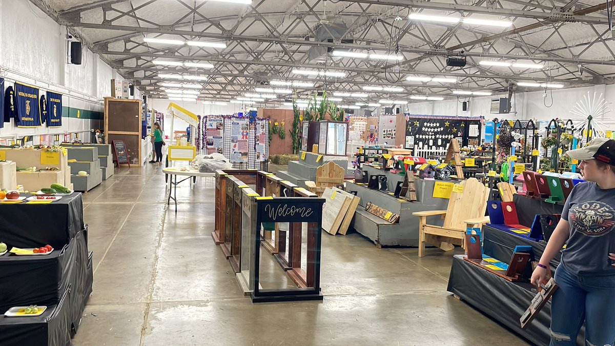 SandersGISA's tweet image. Happy Clark Co. Fair 2025! Come check out all of the FFA Misc Projects constructed by Clark Co FFA members in the Youth Bldg! @OhioFFA @FFA_GISA