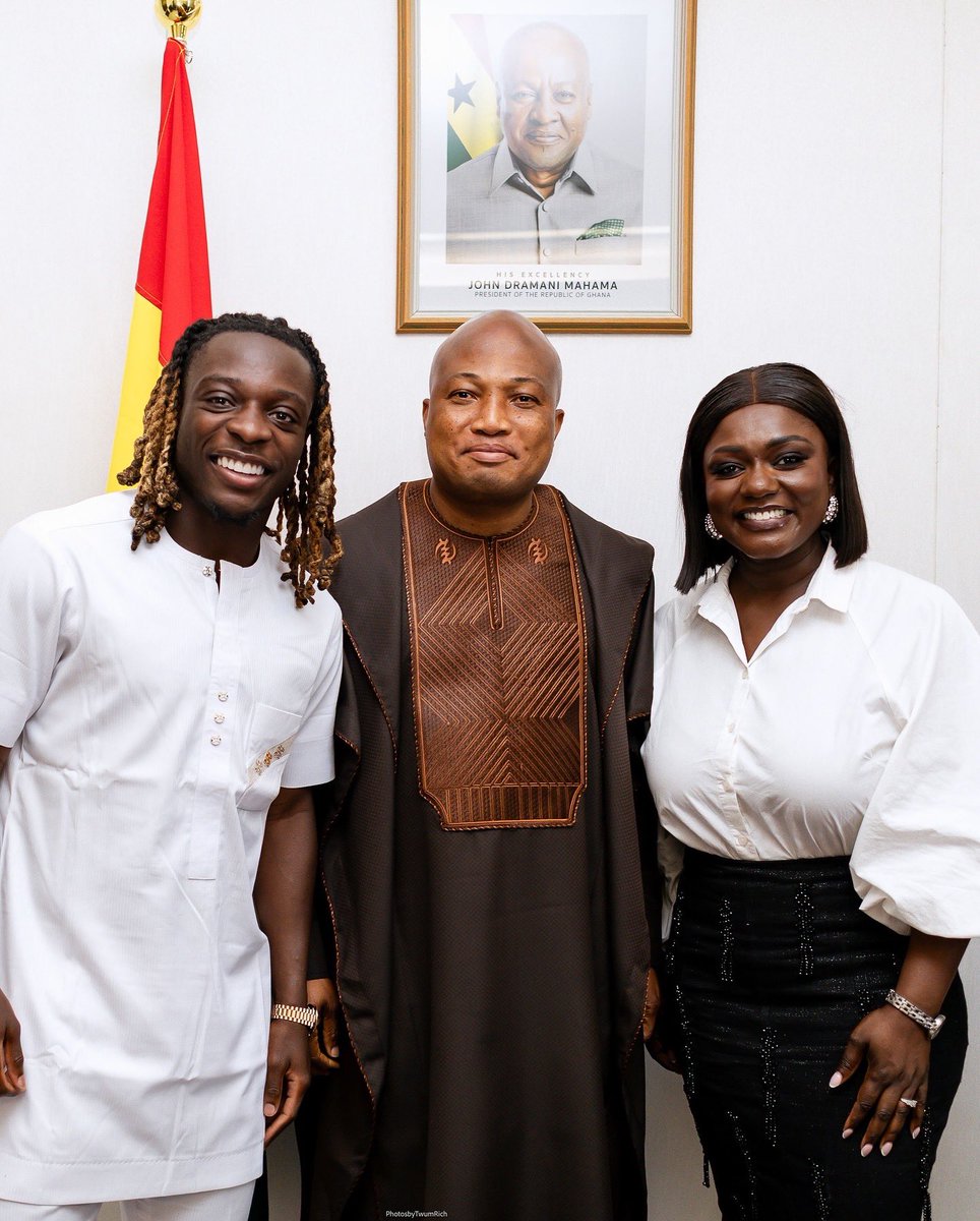 Dentaa_show's tweet image. What a whirlwind week! Even though I was under the weather, we still managed to keep things moving.
From supporting the @MayorofLondon historic first visit to Ghana, to facilitating a meaningful meeting with H.E. @JDMahama
We also had the pleasure of coordinating a special…