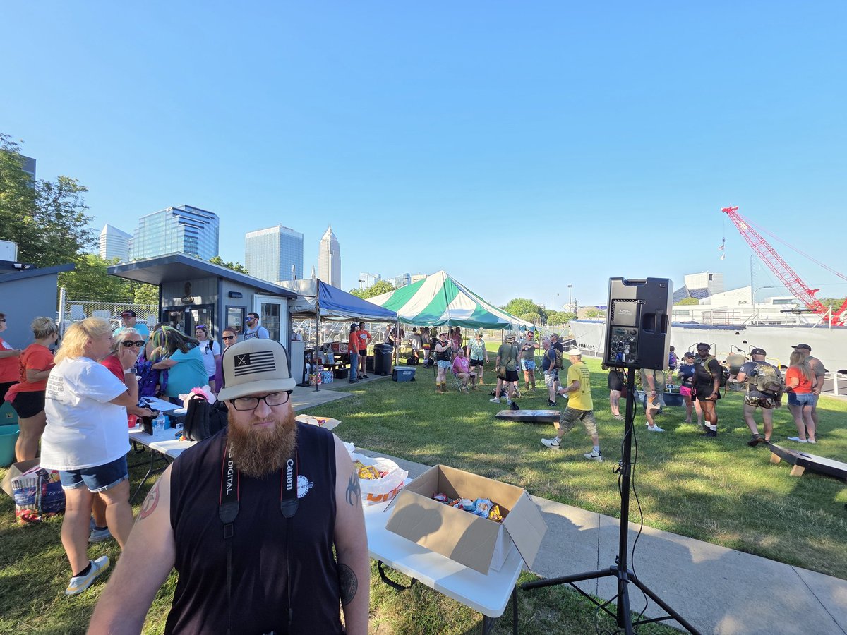 RawDawg_Sports's tweet image. Gonna get our hike on today in Cleveland!
Shout out @IWnational