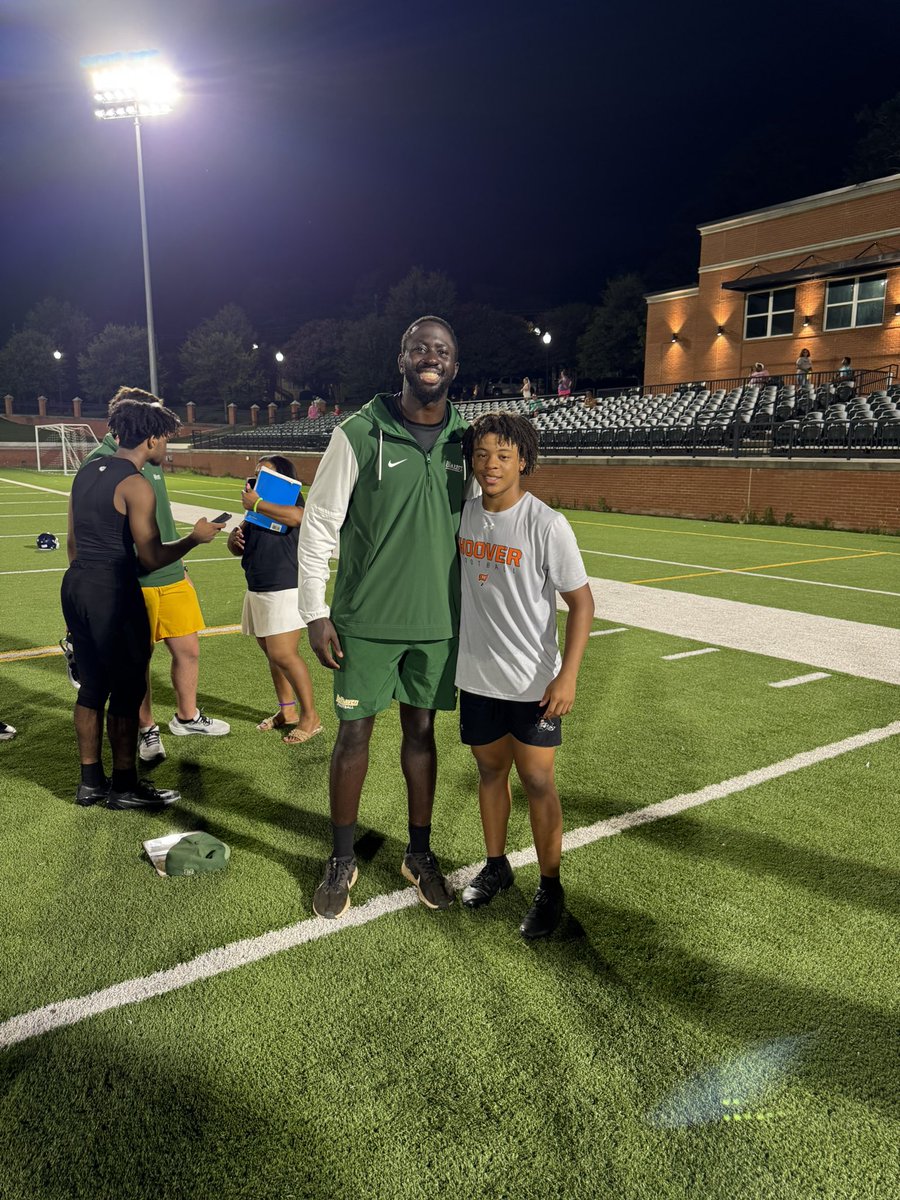 jrk_williams's tweet image. Enjoyed competing in @BelhavenFB camp. Got coached up by @Coachjharris0 and made some plays. One catch in 5 targets. Thank you @MAsagunla for the invite. Looking forward to coming back in the fall. @BucsFootball @RecruitHoover @coachCEnglish @Coach_Reeves21 @samwilloughby22