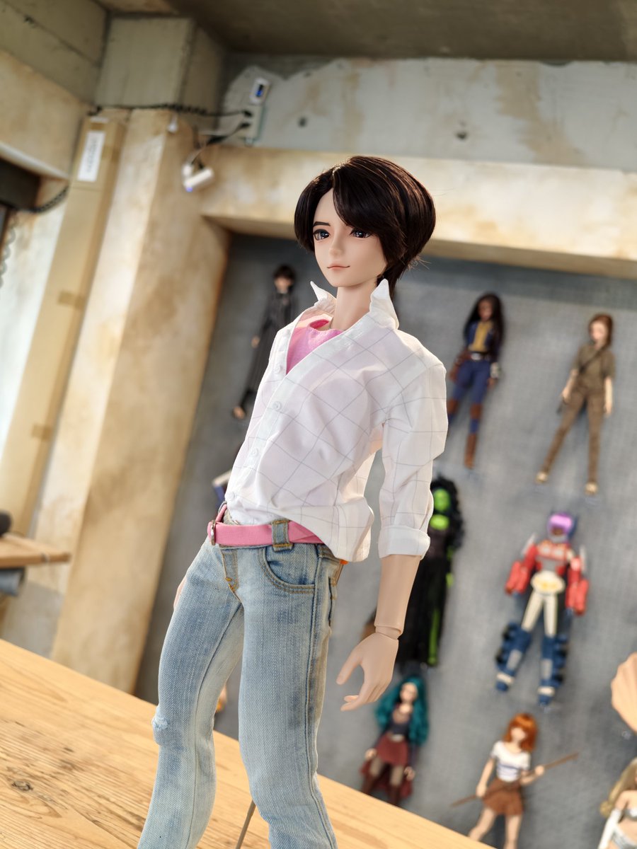We’re big fans of KPOP Demon Hunters here at Smart Doll Land, and wanted to show our support for the show by having our boys and girls cosplay as some of its characters—starting with Jinu.

Short video on the site.
shop.smartdoll.jp/pages/instagra…

#smartdoll
#KPOPDEMOMHUNTERS