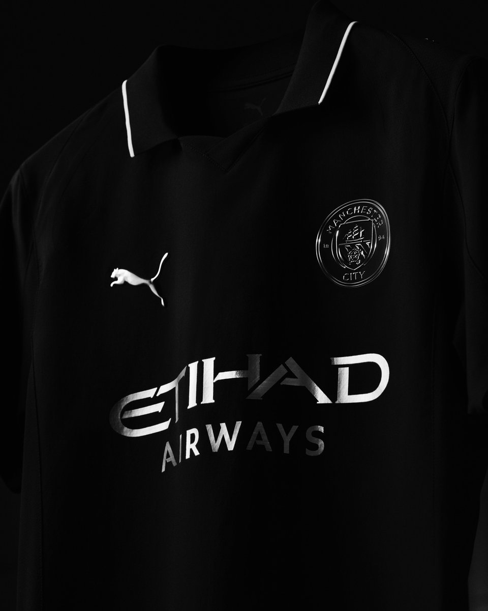 ManCityFra's tweet image. Perfection 🖤