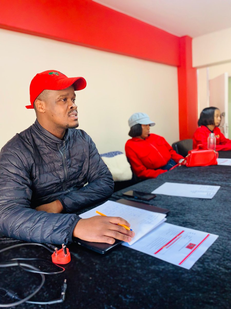 EFFYouthWC's tweet image. ♦️In Pictures♦️
EFF Youth Command Western Cape Provincial Youth Interim Leadership Core held a weekly reporting meeting. We are ready, Sodibana ebaleni ✊🏾
#EFFTurns12