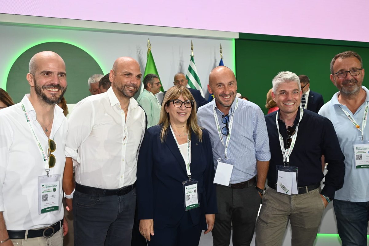 FilcaRoma's tweet photo. #CongressoCisl - Nicola Capobianco, segretario generale Filca-Cisl #Roma: "Complimenti alla segretaria generale Daniela Fumarola e alla segreteria per la rielezione. Ora impegno ancora maggiore sui temi a noi più cari: #contrattazione, #partecipazione, #sicurezzalavoro". https://t.co/uqhin9Ok5P