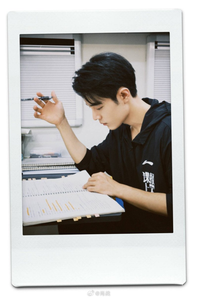 XiaoZhan_OFC's tweet photo. 【250719 Photo】

#XiaoZhan1005NewsPort
#XiaoZhan #肖战

Xiao Zhan Weibo updated:

Go to work, and get off work. 🕑 https://t.co/gj81x0SghI