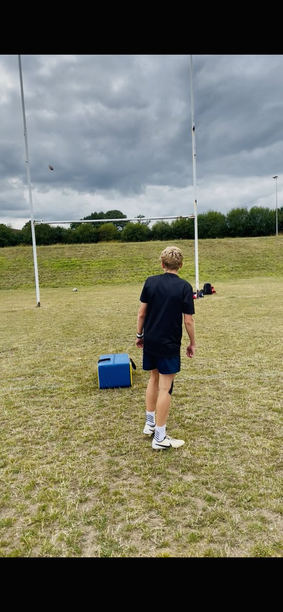 Andy6hutch's tweet image. Had a great couple of hours out on the paddock this morning with my son 🏉…. We also got back just in time to watch the Lions bag a First Test win…. HAPPY DAYS ALL ROUND!!! 😊 #PreSeasonTraining #Rugby #GrowTheGame #Lions2025 🦁