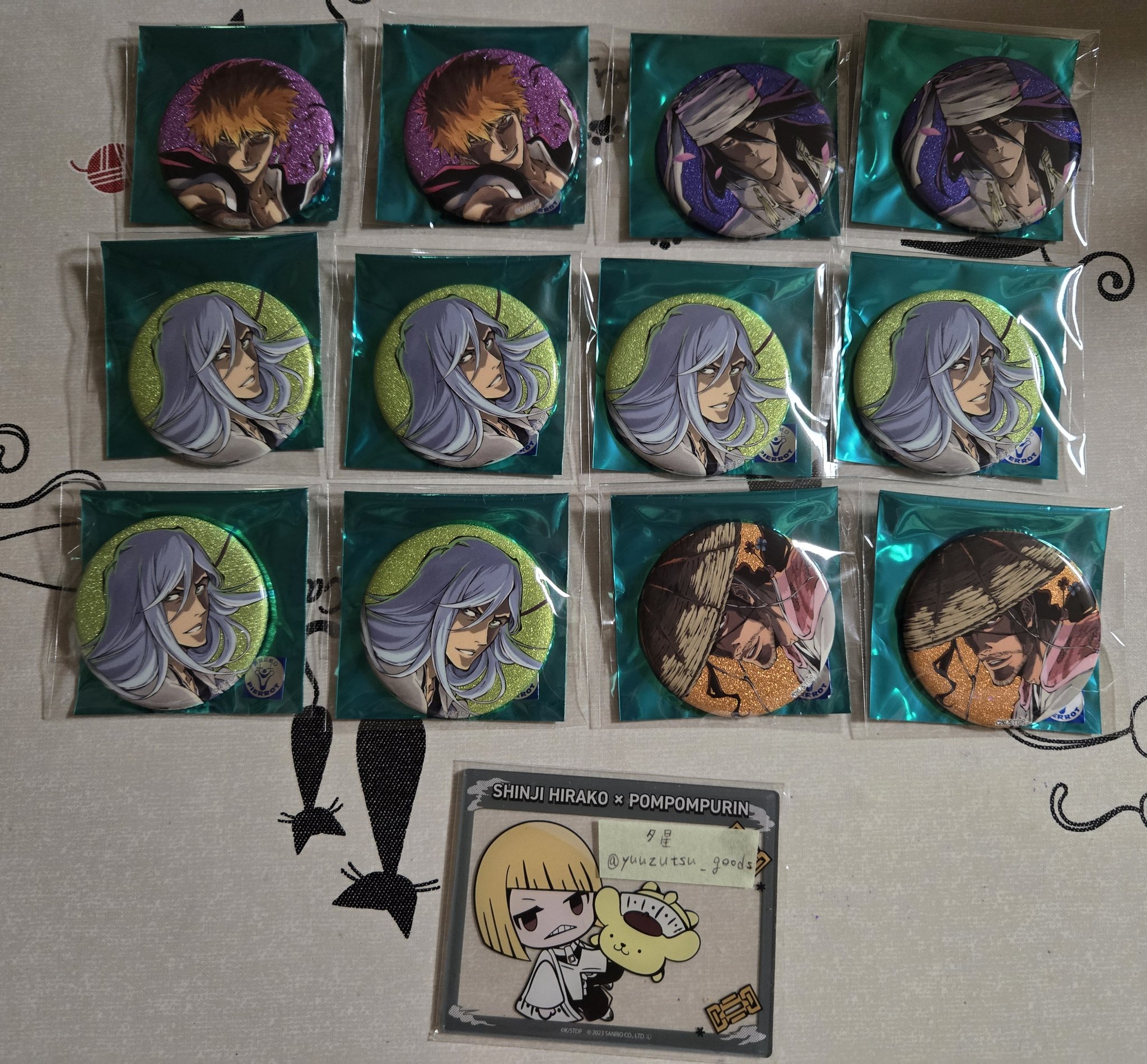 浮竹十四郎　缶バッジ　BLEACH WORLD CALL YOUR NAME BLEACH WORLD 池袋 浮竹十四郎 グリッター缶バッチ - メルカリ