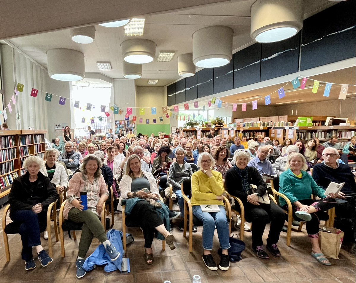 paul_mc_veigh's tweet image. I had a wonderful time in Bantry this year teaching my very talented class and my event with Ross Raisin where Bantry Library was packed to the doors! I also saw excellent events and had great fun with my festival buddy @ruthpadel - thx @wcorklitfest