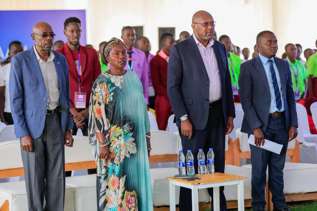 NicholasMugume1's tweet image. I appreciate all our development partners & people of goodwill that participated in this Tooro Annual youth conference Fort portal , we commit more efforts to this unifying youthful platform to eco our voices & advance youth involvement.
Omukama Ahangirize