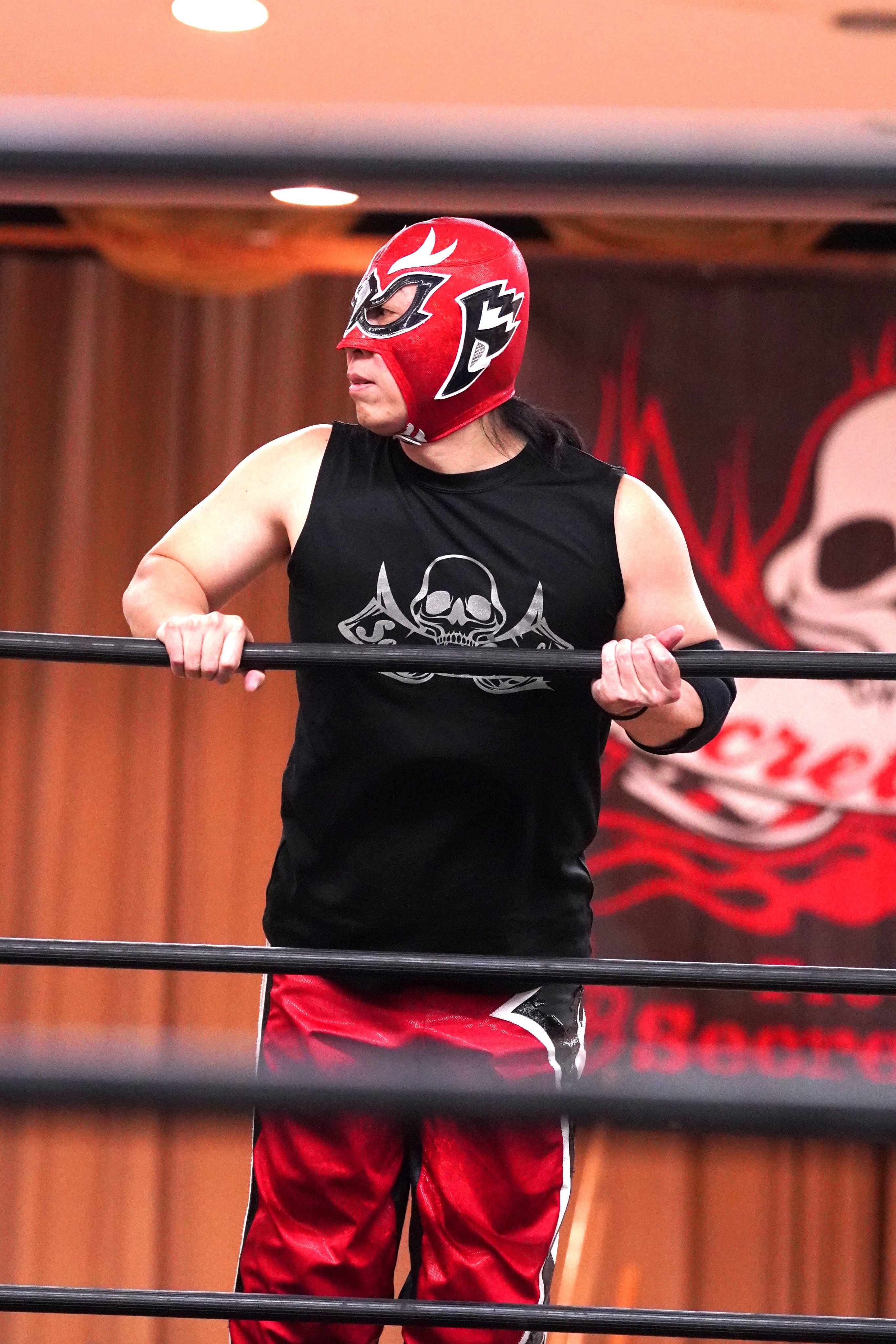 ☆国際プロレス デビル紫の謎☆ ランキング2024 Amazon.co.jp
