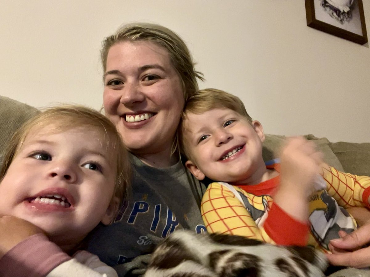 rach_r_taylor's tweet image. Work trip’s over. Back to being Head Chaos Coordinator: movie night, popcorn, and mild toddler mayhem. 🍿🎬 #WFHLife #ParentingPerks #MomLife