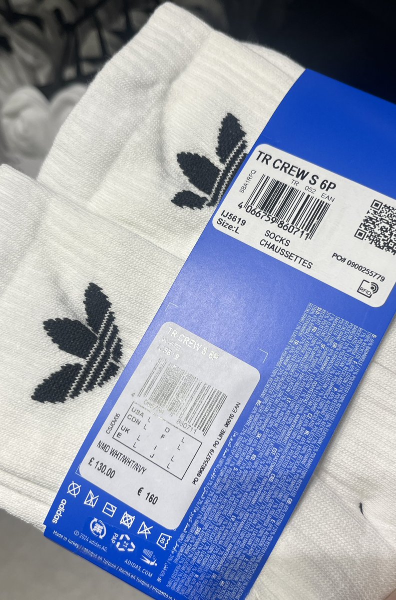 marky249's tweet image. I know it’s cozzy livs but 6 socks for £130 is taking the piss surely 🤣