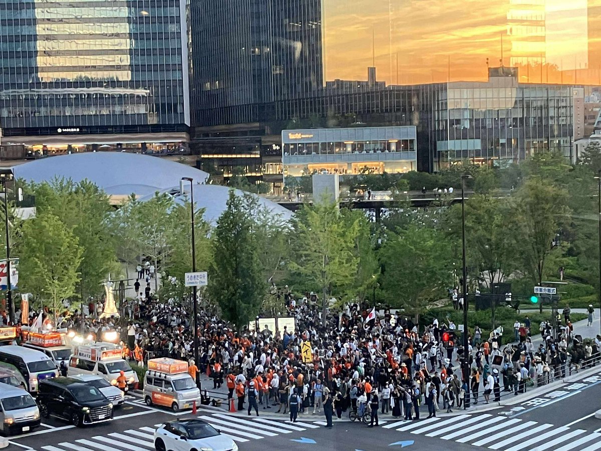 sanseito_osaka's tweet photo. 🔸参議院選挙2025🔸
    マイク納め

📍グラングリーン大阪
うめきた公園前交差点前

最後まで応援を頂きまして
本当にありがとうございました✨

明日の投票には
#宮出ちさと
どうぞよろしくお願い致します
🙇‍♀️🙇‍♂️

※電波が不安定？なため、書込みがし辛く
早めのご挨拶とさせて頂きます
#日本人ファースト
