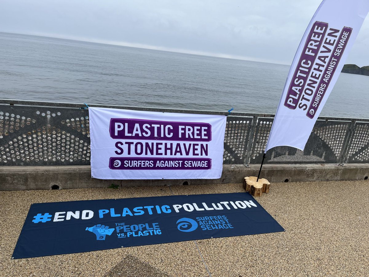 pawsonplastic's tweet image. Well done &amp;amp; thank you to our 14 fab volunteers who removed 6.025 kgs of waste from #Stonehaven Beach this morning.

Thanks also to our local @sascampaigns rep Robin Coleman for organising the #PeoplevsPlastic Protest &amp;amp; all who left messages in the sand.
#PlasticFreeCommunities