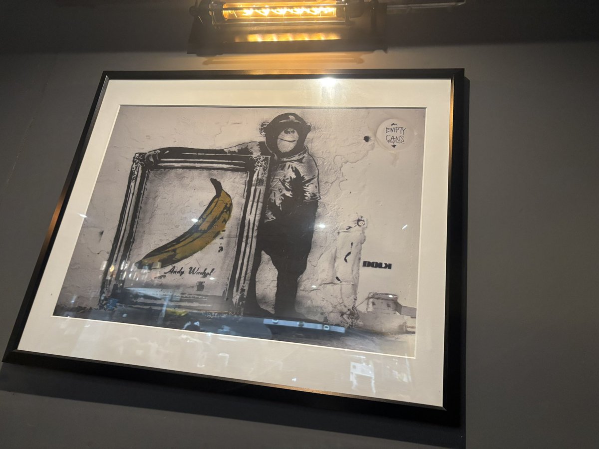 やっと行けた🥩
ドンウクさんが座った席を予約して
美味しいお肉をたらふくいただきました🥰
もちろんセウサルも😋
お店からカルビのサービスもいただき、ドンウクさん来店時のエピソードも聞かせていただきました🤗

#LeeDongWook
#李棟旭
#이동욱
#neohee
#イドンウク