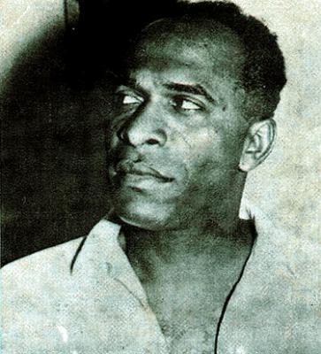 TheHistoryOfSo1's tweet image. Frantz Fanon was born July 20, 1925, in Martinique. Trained as a psychiatrist, he worked with the National Liberation Front (FLN) of Algeria. His books, "Black Skin, White Masks" and "The Wretched of the Earth" are major works of anti-racist and anti-colonial theory. #OTD