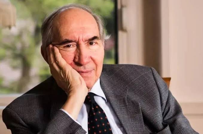 Genel Başkanımız sevgili Altan Öymen’i kaybetmenin derin üzüntüsü içindeyim.
Basın dünyamızın duayeni, kaleminin gücü ve insanlığın sıcaklığıyla hep hatırlanacak.
Ailesi, yakınları ve tüm dostlarına sabır ve başsağlığı diliyorum.
Mekânı cennet olsun.