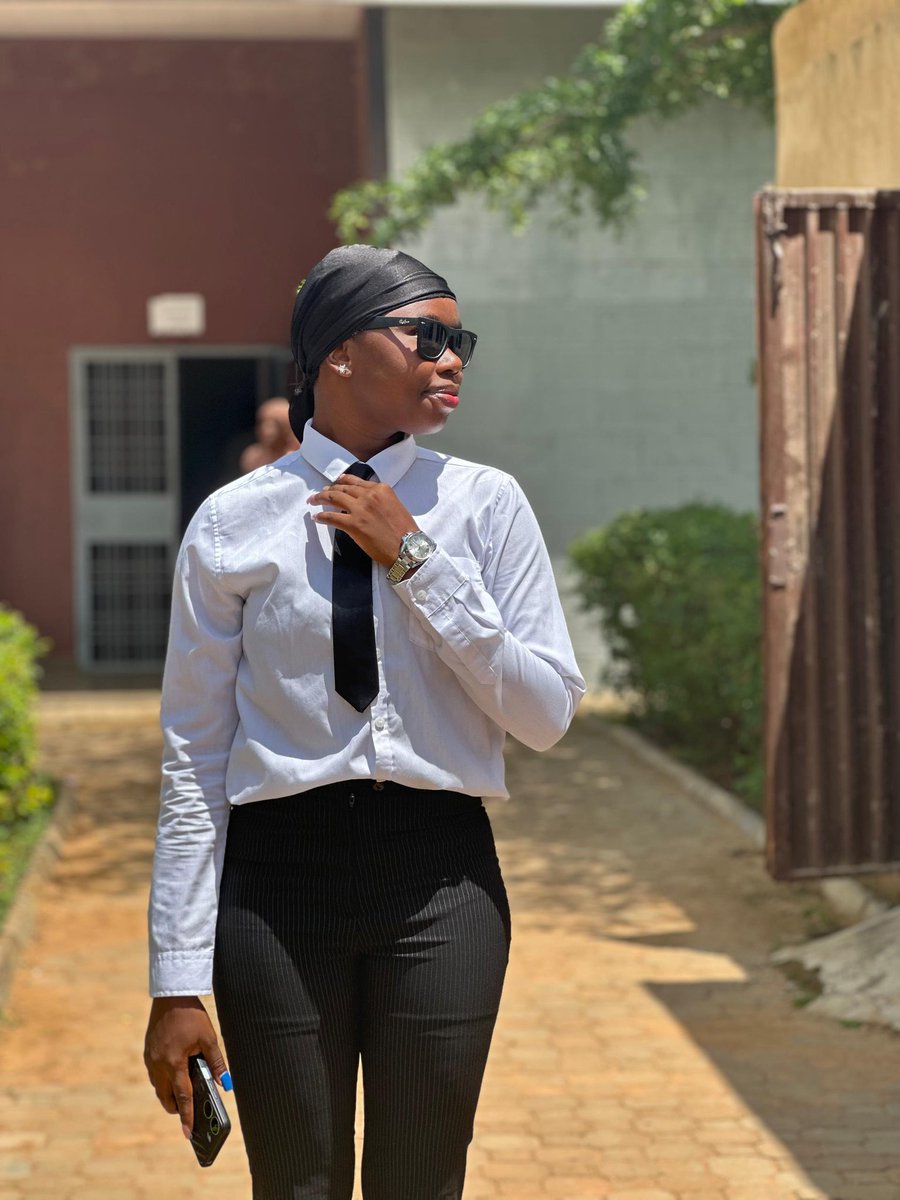 LA_RAH0's tweet image. A written down plan is half done
The rest na God go do am
Happy weekend guys 🎉🎉