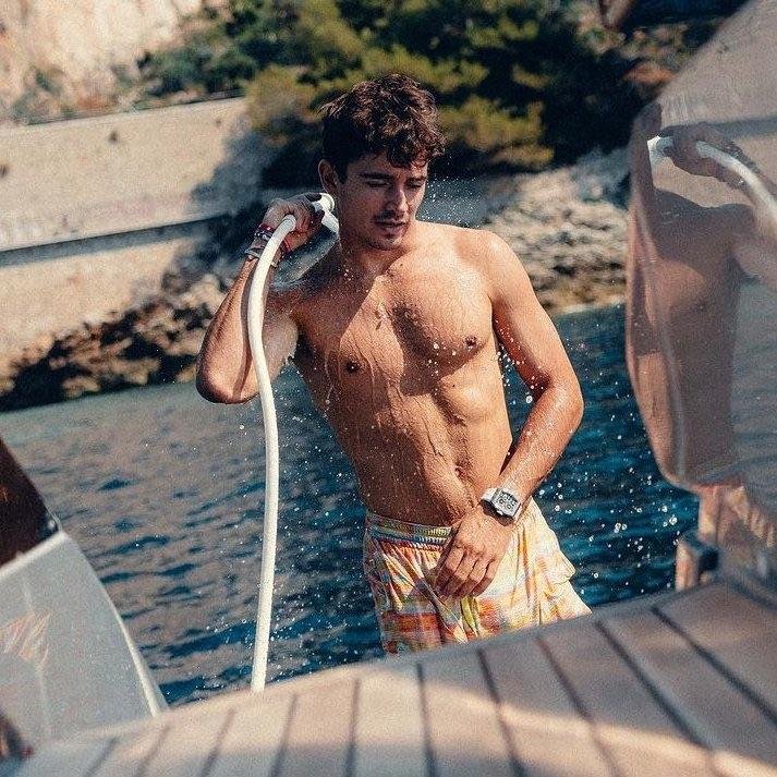 SEXYSPORTSMEN10's tweet photo. Who do you think would be The Top 🔝 
🇲🇨Charles Leclerc🇲🇨 Or 🇩🇪Florian Wirtz🇩🇪
Vote in the poll below 

#F1 #Football #Sexy #gay https://t.co/dfdGB5iowO