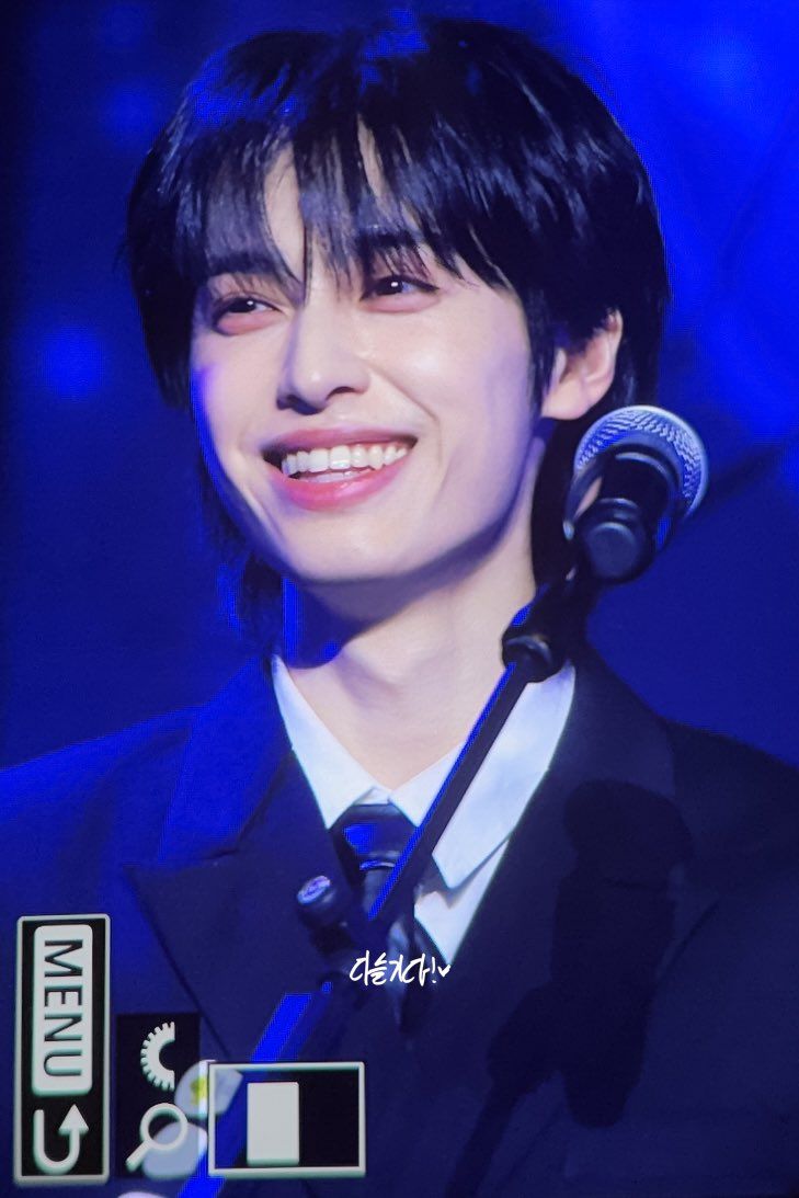 <a href="/zhoujye/">Hai.</a> <a href="/TiredDyns/">Eas babay ngedit..</a> <a href="/lifeuptodate/">𝖭͟𝗂͟𝗆͟𝗈͟𝗇͟𝖺͟!</a> <a href="/OfTiredClub/">TUTUP 💭</a> Gemi ikut menyela dengan tawa kecil, mencoba mengangkat suasana setelah kalimat Serayu yang penuh haru.

“Iya banget tuh! Di depan sana masih banyak hari yang siap menghadiahi kita cerita-cerita baru, walaupun jalannya nggak lagi sama. Jadi yuk, tetap semangat!”