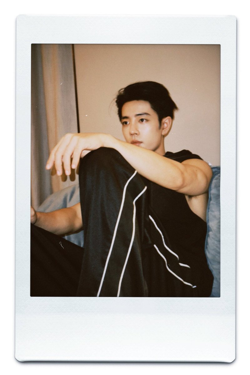 XiaoZhan_OFC's tweet photo. Xiao Zhan Studio comments: Rushed over. https://t.co/hCtXeYLlu1