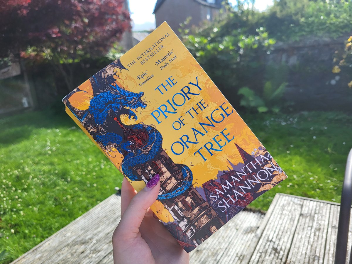 therachelamery's tweet image. Finished this 850 page behemoth on my third attempt of trying. Very glad I persevered, it's an epic book. 🐉
Also nice to shift it off my "currently reading" shelf on @goodreads, where it has sat since August 2023.
#booktwt #book #BookReview #books #booksworthreading