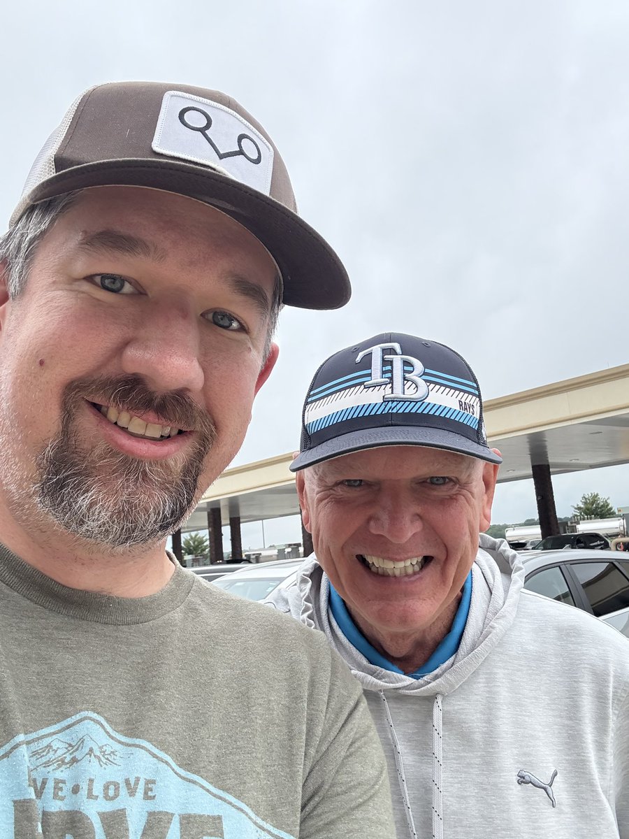 jimdunaway's tweet image. Always great bumping into TNR viewers…saw Luke (with about 2K others) at Buc-ee’s in Athens.
Thank You for the kind words @NextRoundLive