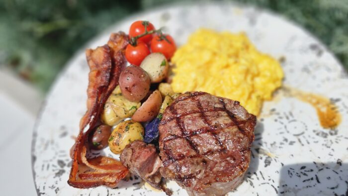 derekburgan's tweet image. NEW: This week the SAT SIX looks at our favorite brunches at WDW and Universal Orlando.
Including: Acoustic Brunch at @HRHUniversalORL, Art Smith's @HomecominFL, Olivia's Café at Old Key WEst, Bigfire and Toothsome in CityWalk and MORE!
LINK: touringplans.com/blog/the-satur…