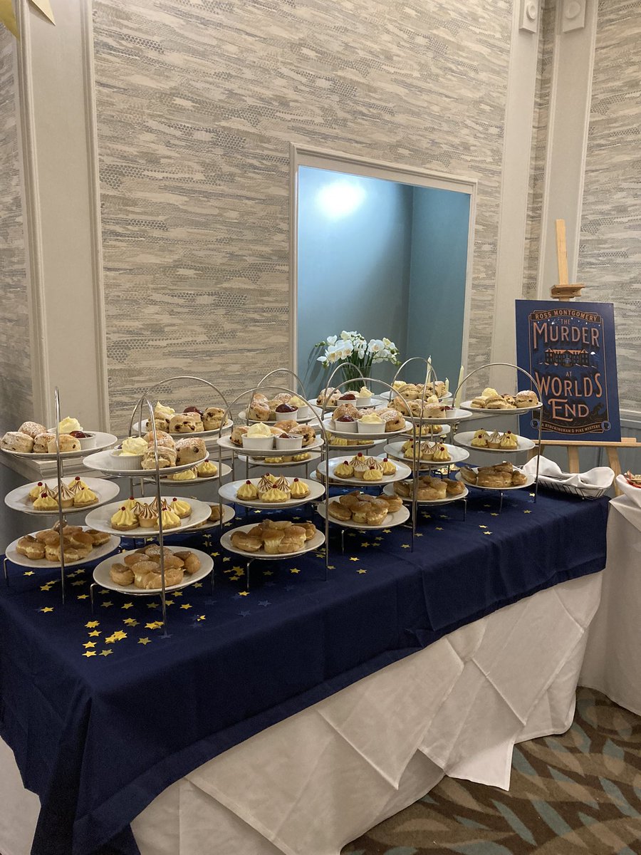 VikingBooksUK's tweet image. #TheMurderAtWorldsEnd proofs and afternoon tea at #TheakstonCrime