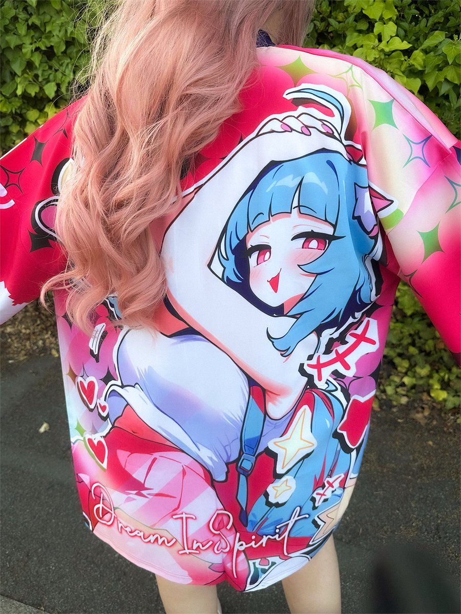 DreaminSpiritVT's tweet image. IT’S HERE!! YIIIPPEE 🎉
My OFFICIAL haori with @AgentInk is finally live~~ 🎀
I'm so pleased with how this collab turned out! ✨
Perfect for anime conventions, gaming and streaming to show your catgirl love ❤️
PRE-ORDER BELOW!!!
👇😚👇
agentink.gg/collections/dr…
#Dreaminmerch