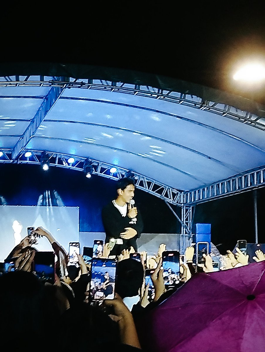 yung nalate akong dating, tapos na sina rain magperform

SUBLIAN FEST WITH RAIN