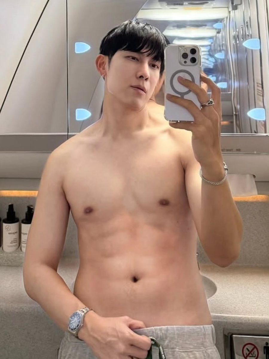 carolecandice's tweet photo. MEW SUPPASIT, Friend Of The Brands @montblanc_world & @FREDjewelry 💎✨
#MONTBLANC #MontblancWatch
#MontblancBag #FREDJewelry
#FREDParis #FREDforce10
#FREDTheSunshineJeweler
@MSuppasit
#MewSuppasit #มิวศุภศิษฏ์ ︎︎︎︎ https://t.co/YkiemkfOZl