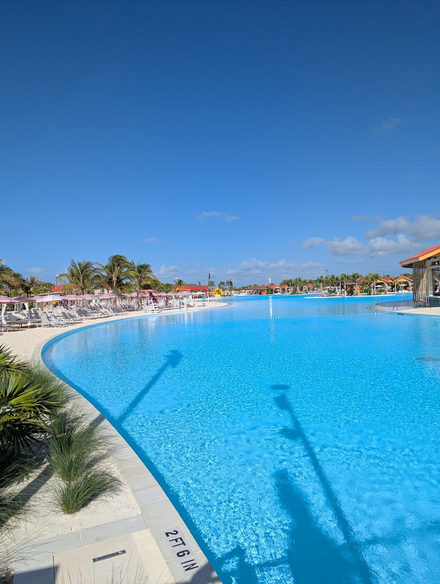 CruiseRadio's tweet image. Taking our first look at Celebration Key, Carnival's new private destination on Grand Bahama Island. #cruise