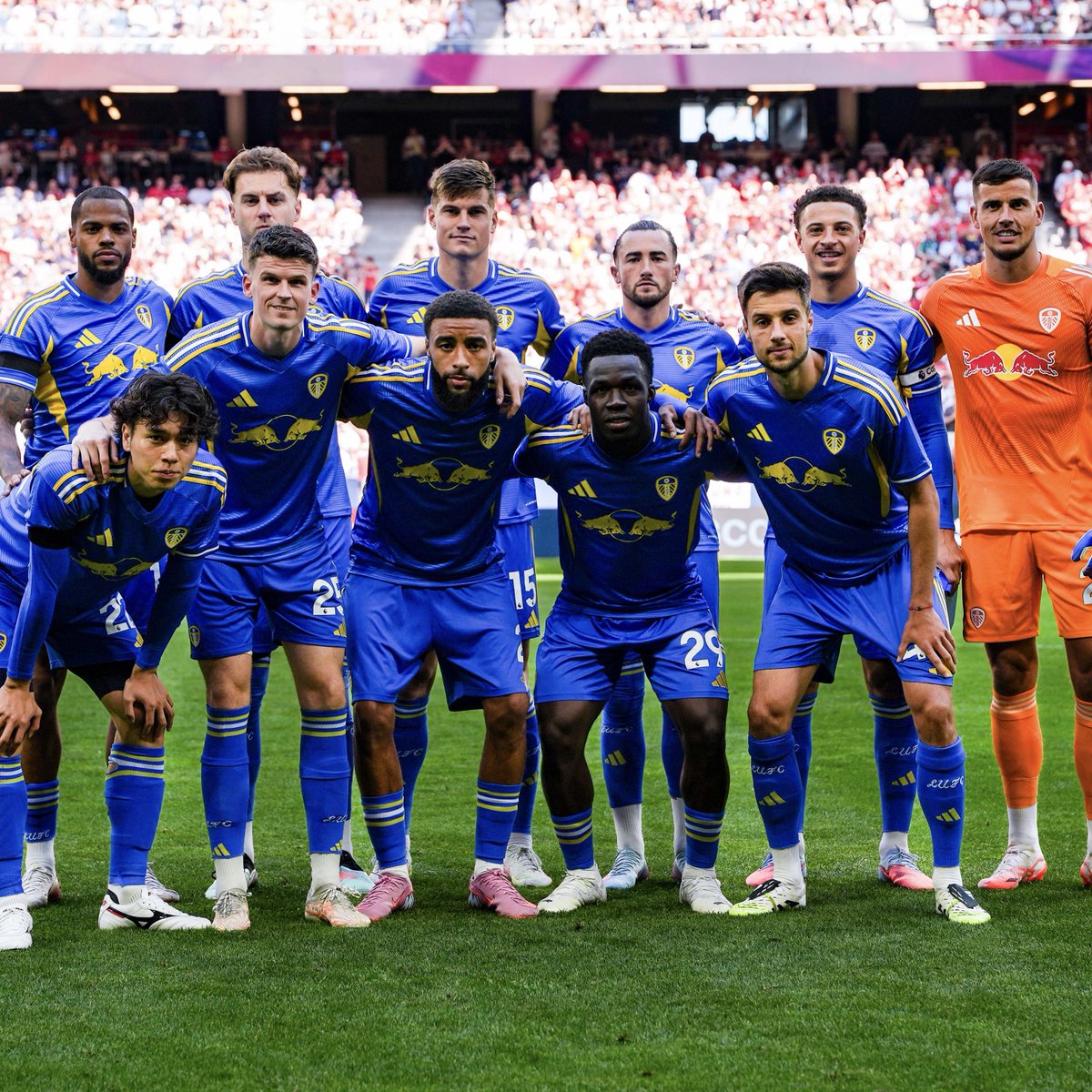 💙 𝐔𝐍𝐈𝐓𝐄𝐃!