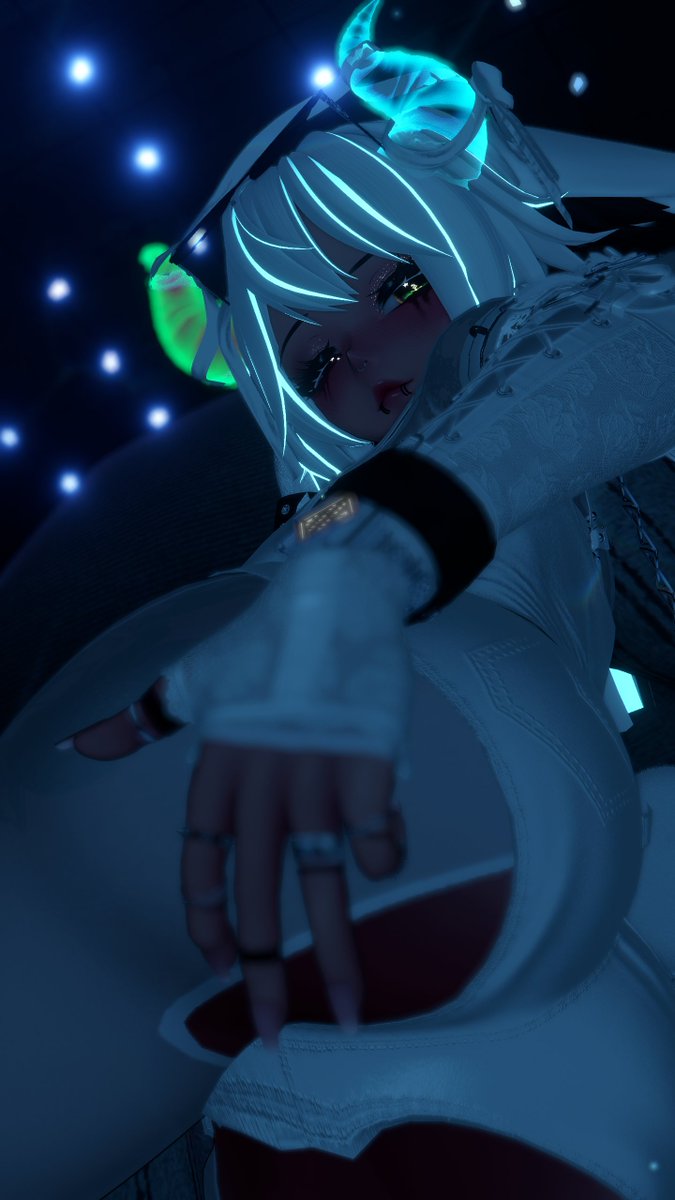 KyroKitsu's tweet image. Whatcha lookin at~ come cuddle up~