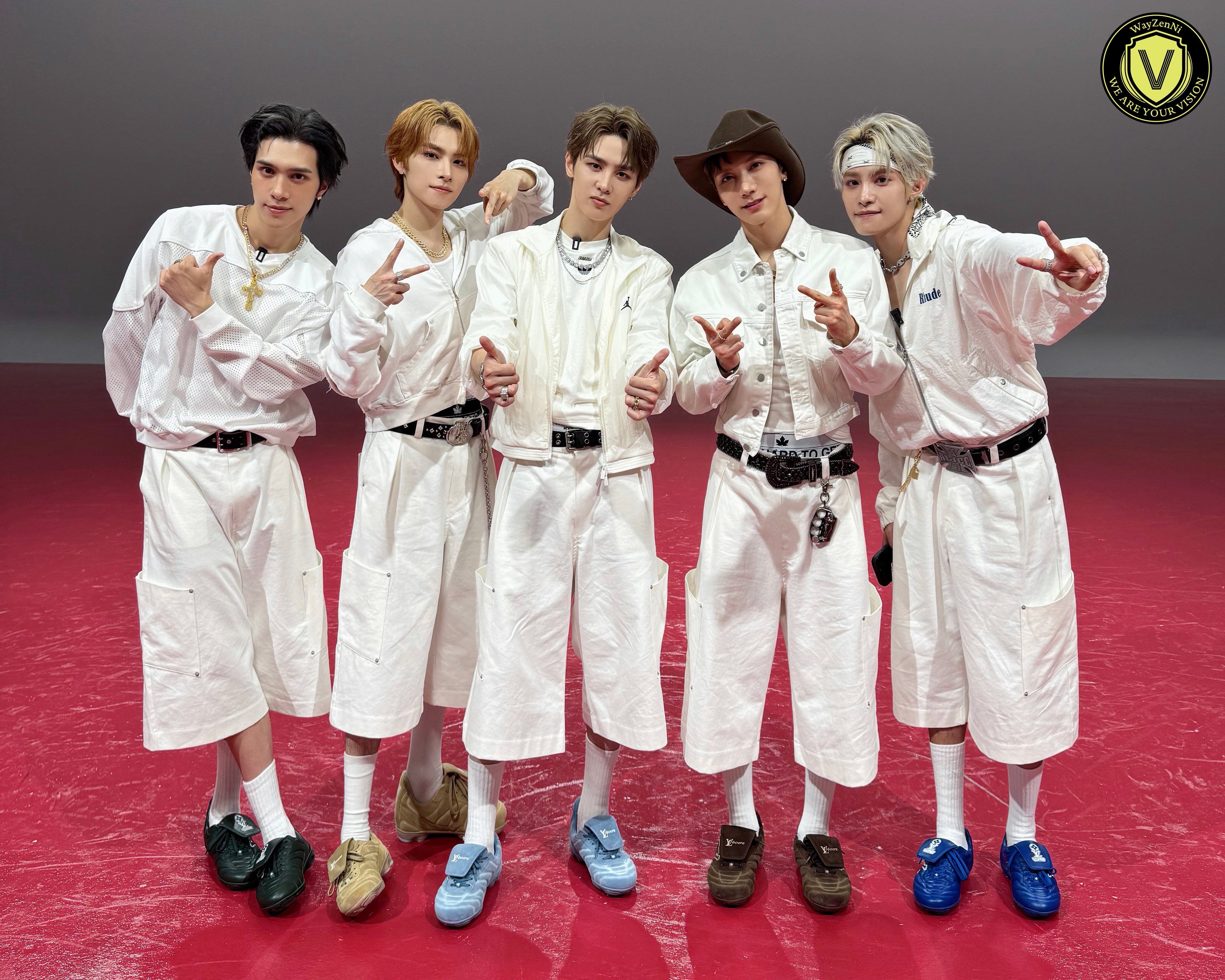 WayV solo テン 中華 中国 一直娱 yizhiyu 2枚セット ☽ on X: 