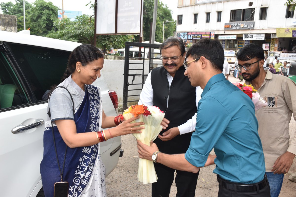 Collector & District Magistrate, Gandhinagar (@collectorgnr) on Twitter photo 