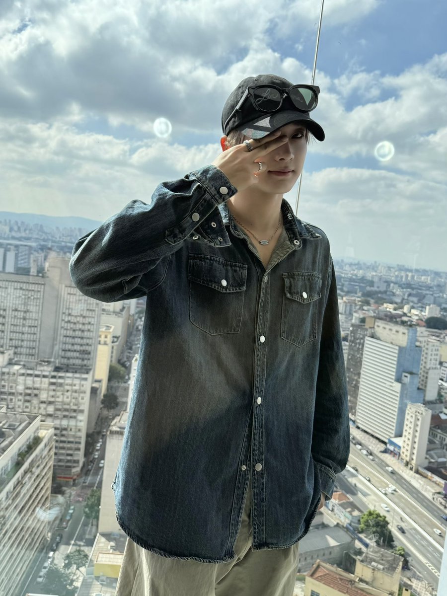 Big_O_cean's tweet photo. 🕶️🕹️

#BigOcean #빅오션
#PJ #피제이
#Brazil #브라질 https://t.co/1KIDmrARXA