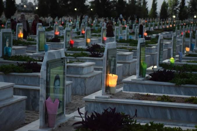 bahozrber's tweet image. Düşene , dövüşene …
#soresarojava 
#Status4NorthAndEastSyria