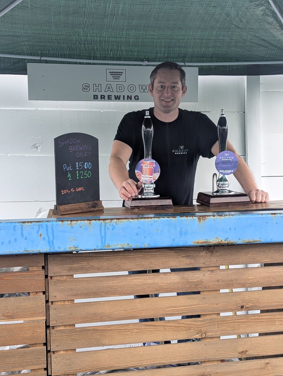 🍺 | We're delighted to welcome <a href="/Shadow_Brewing/">Shadow Brewing</a> to Nethermoor this afternoon! 

They're placed just behind the dugouts with pints and half pints on sale. 

#GAFC #GuiseleyTogether