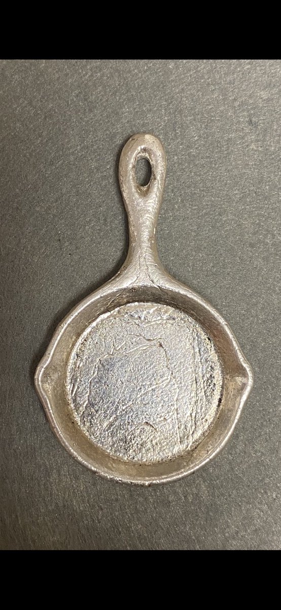 BugOutBullion's tweet photo. Cast Silver Frying Pan because Silver was Cooking this week!!
#silver #silversqueeze #preciousmetals #Handpours https://t.co/JXsBj7dGDs