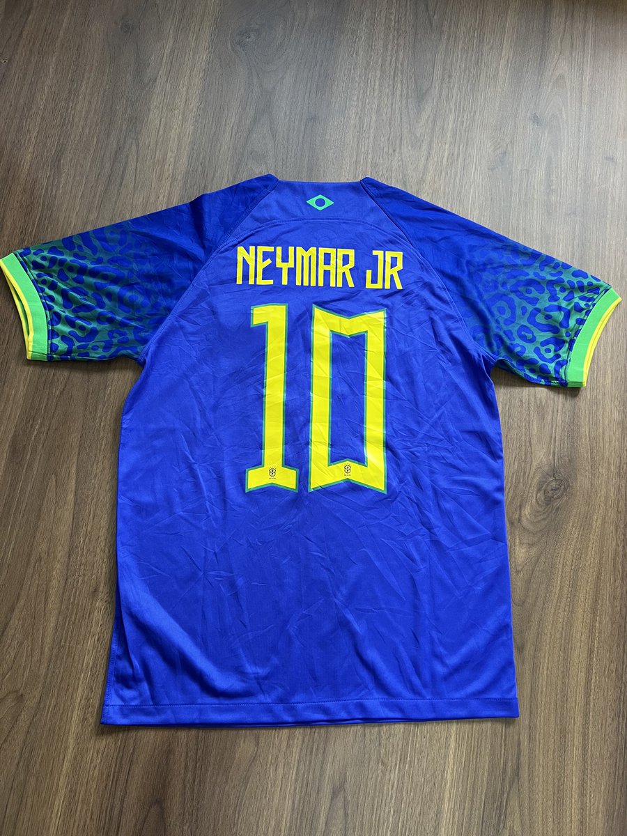thriftedthrvds's tweet image. size: large
condition: 10/10
price: ¢200