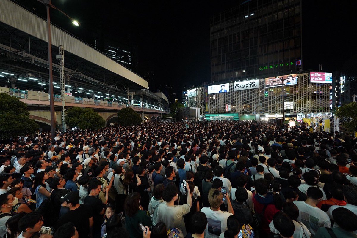 tamakiyuichiro's tweet image. 新橋駅SL広場前での最終演説
ここから始まった政党だからこそ、最後の地は、原点の地を選びました。
今日は広場に人が溢れました。見ているうちに、感謝の気持ちが溢れてきました。
東京選挙区
牛田まゆ @ushidamayu__
奥村よしひろ @YOSHI_OKUMURA29
2人とも素晴らしい候補者。…