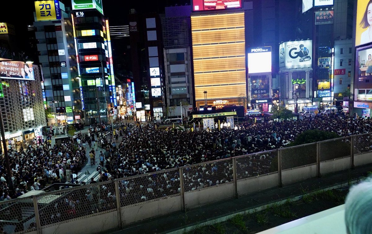 tamakiyuichiro's tweet image. 新橋駅SL広場前での最終演説
ここから始まった政党だからこそ、最後の地は、原点の地を選びました。
今日は広場に人が溢れました。見ているうちに、感謝の気持ちが溢れてきました。
東京選挙区
牛田まゆ @ushidamayu__
奥村よしひろ @YOSHI_OKUMURA29
2人とも素晴らしい候補者。…