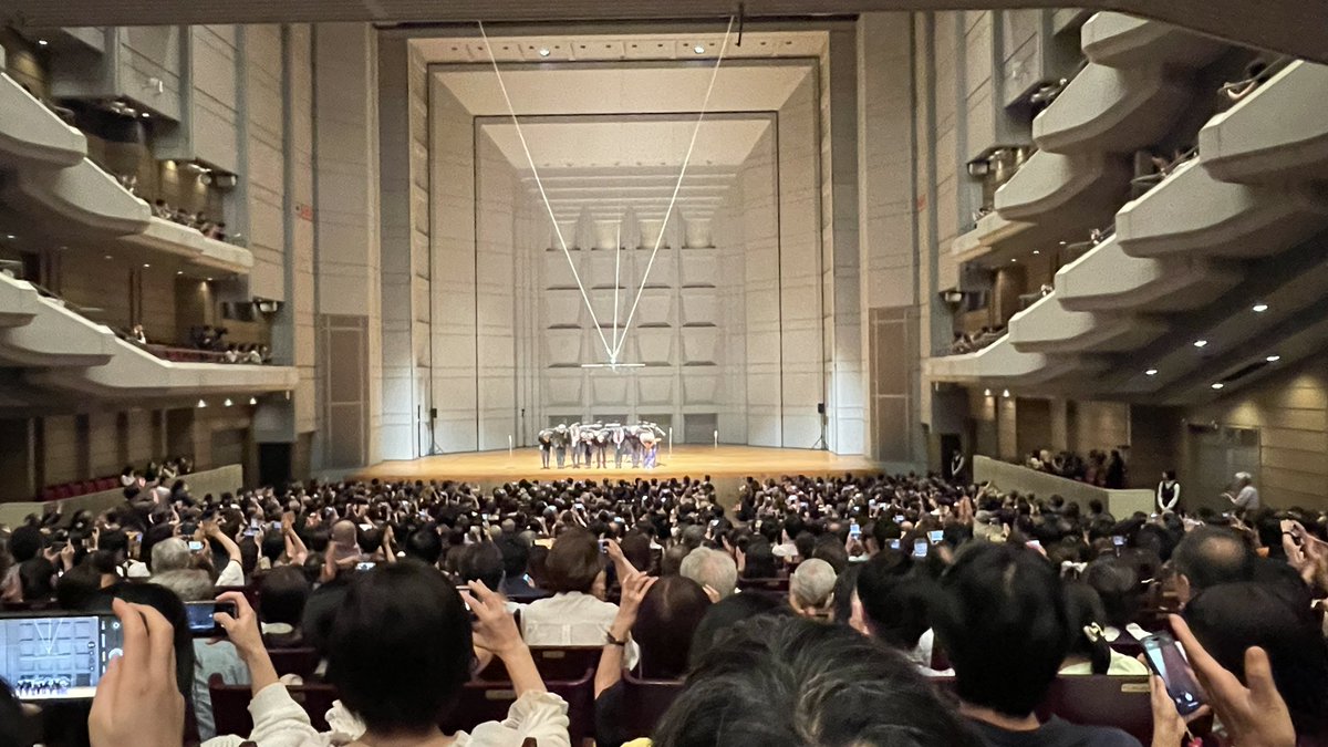 #ワールドホルンサミット　
アンサンブルプログラム行ってきました！
まさに神々の遊び。。
ホルン関係の人どのくらいいるの？って聞かれて客のほとんど手を挙げたの笑うわwまさにサミットでした